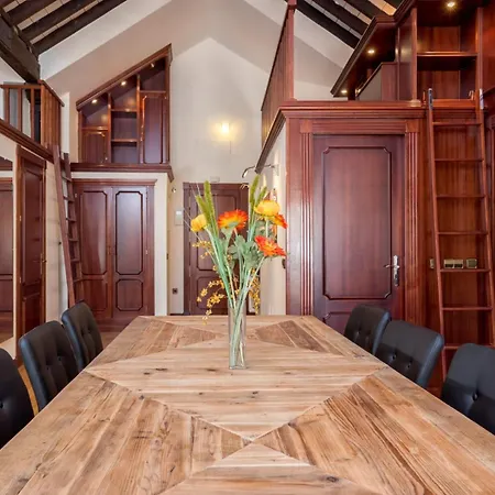 Pastor By Solaga Homes Appartement